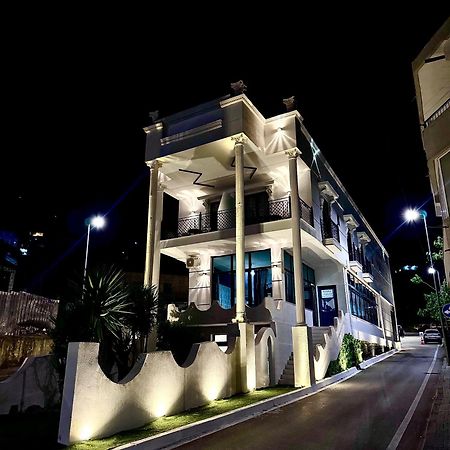 Boutique Hotel Empire Of Martin Gjirokastër 外观 照片