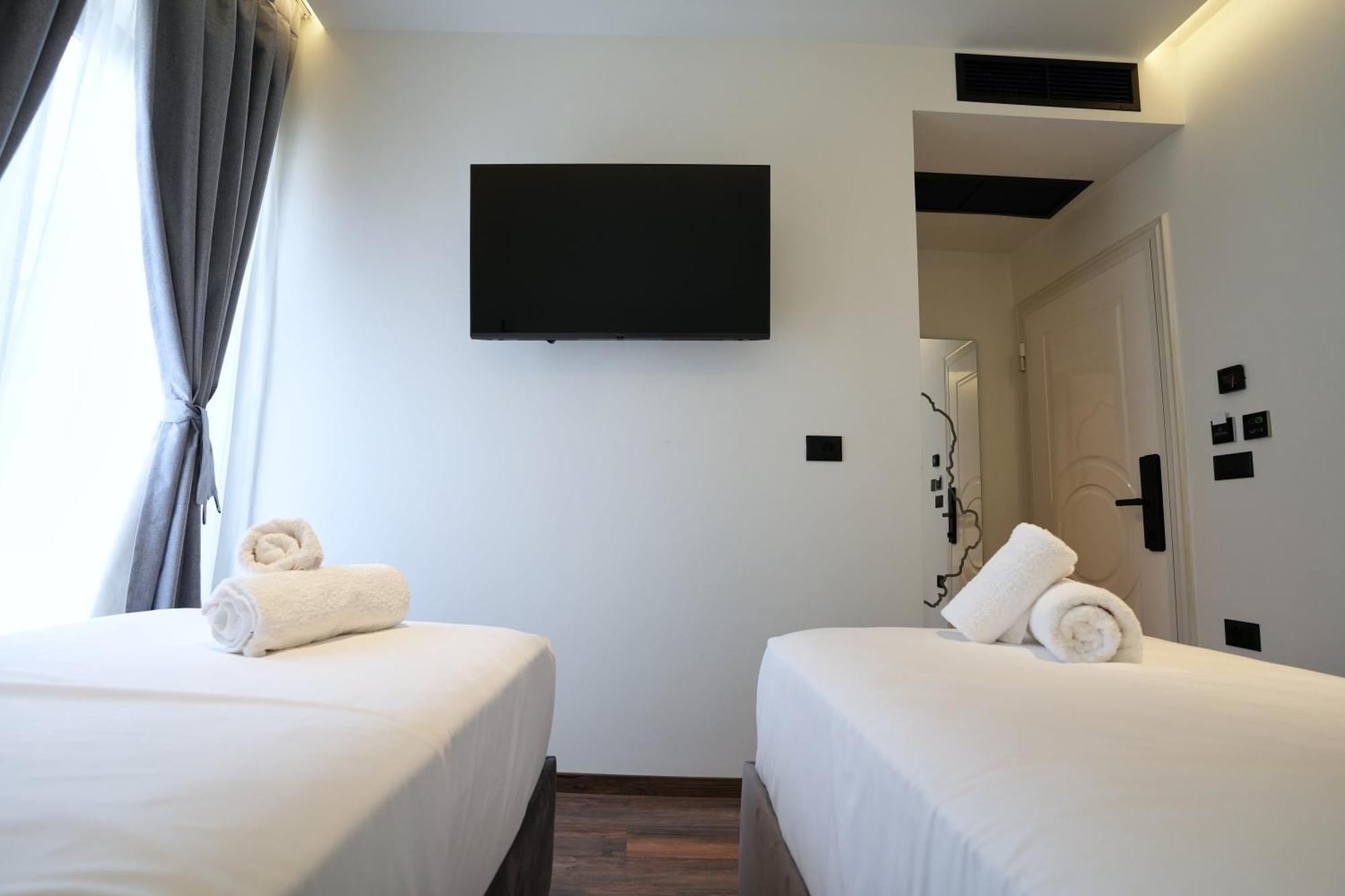 Boutique Hotel Empire Of Martin Gjirokastër 外观 照片