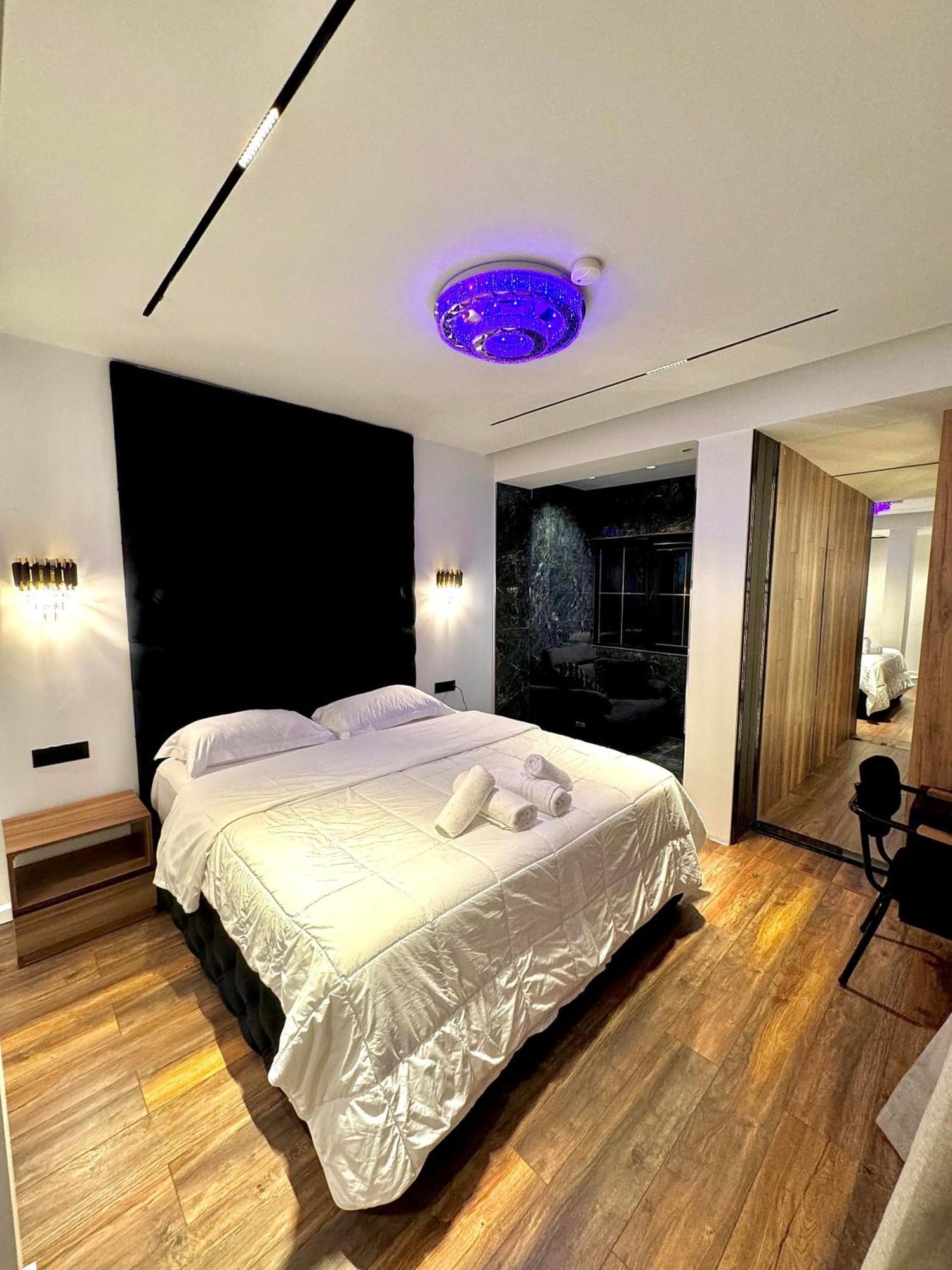 Boutique Hotel Empire Of Martin Gjirokastër 外观 照片