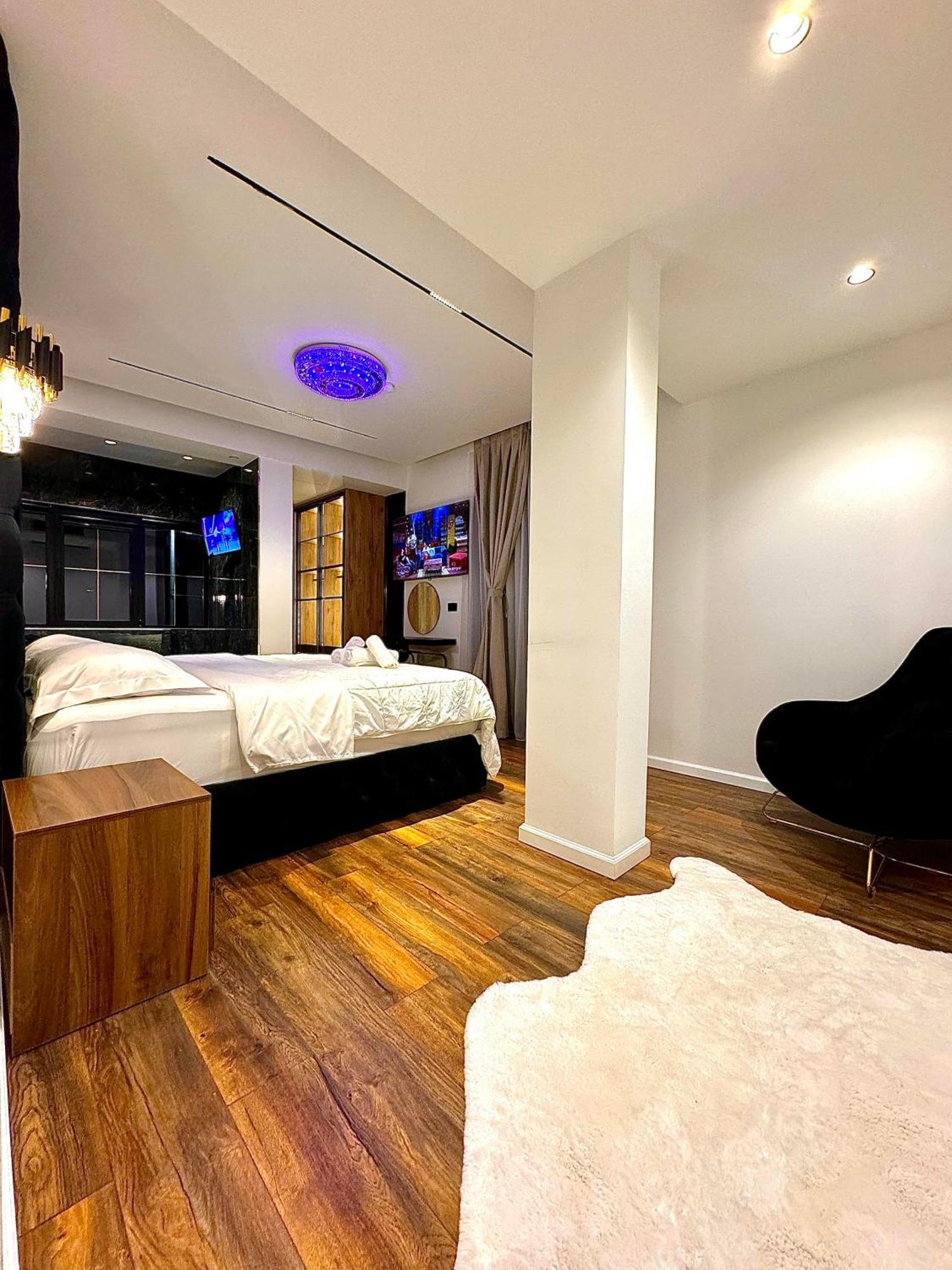 Boutique Hotel Empire Of Martin Gjirokastër 外观 照片
