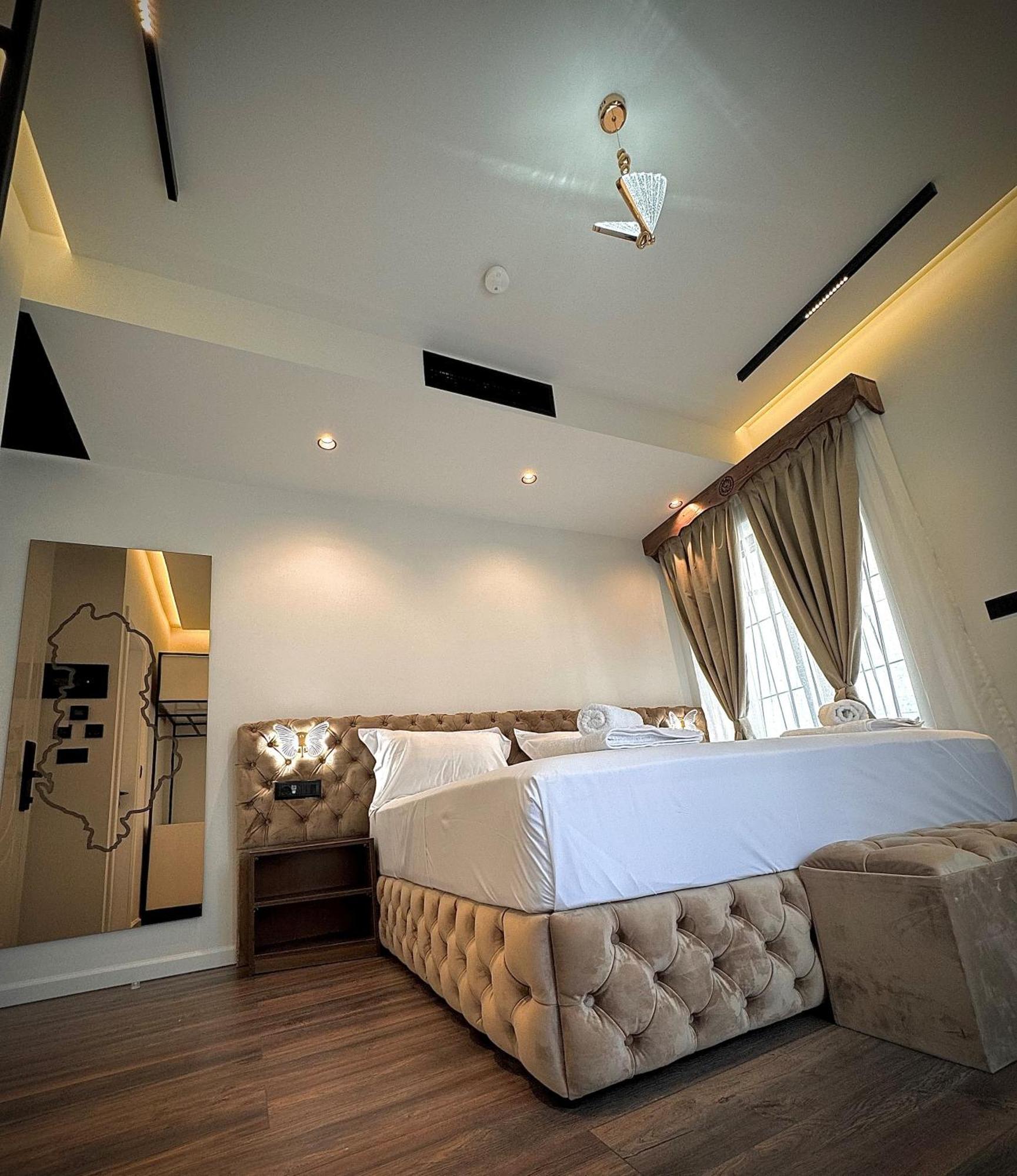 Boutique Hotel Empire Of Martin Gjirokastër 外观 照片