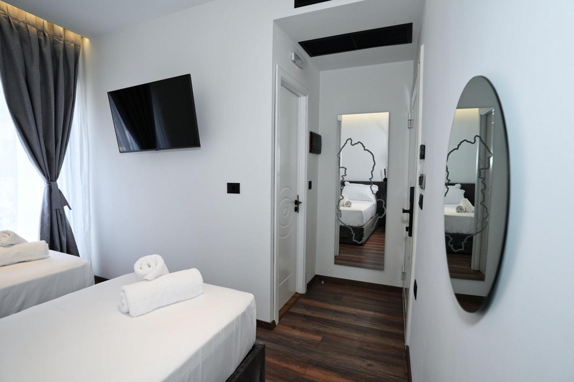 Boutique Hotel Empire Of Martin Gjirokastër 外观 照片