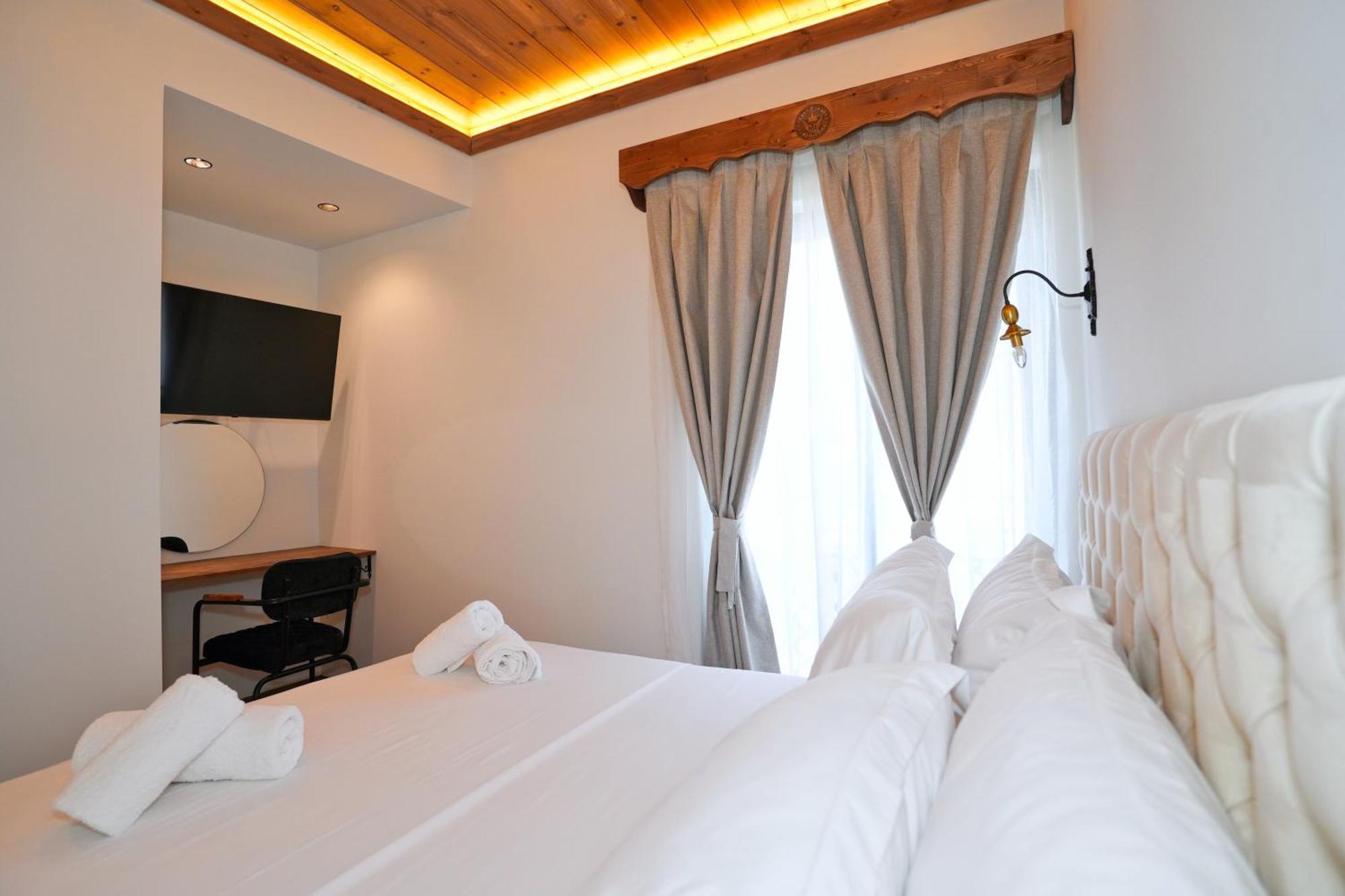 Boutique Hotel Empire Of Martin Gjirokastër 外观 照片