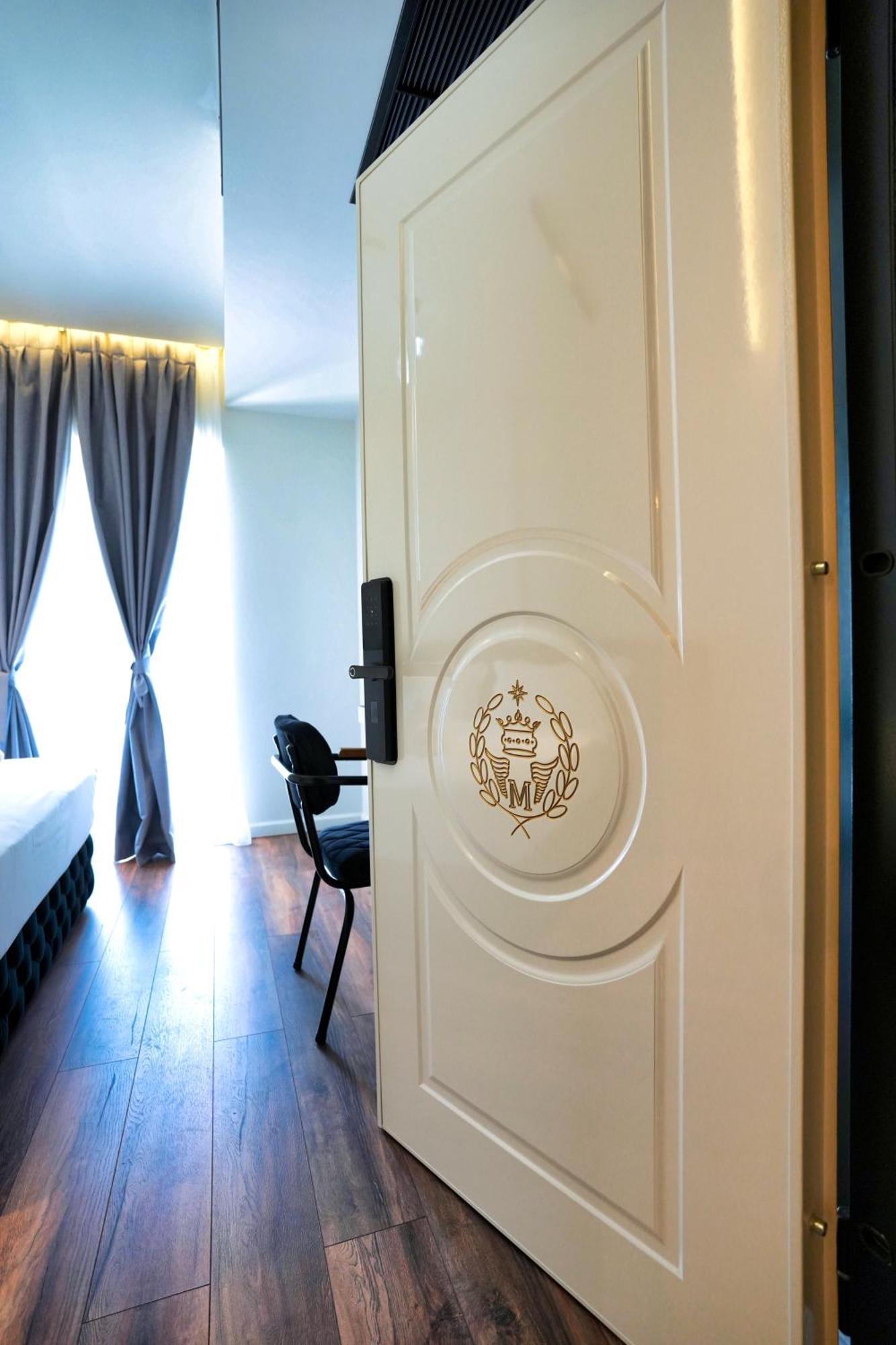Boutique Hotel Empire Of Martin Gjirokastër 外观 照片