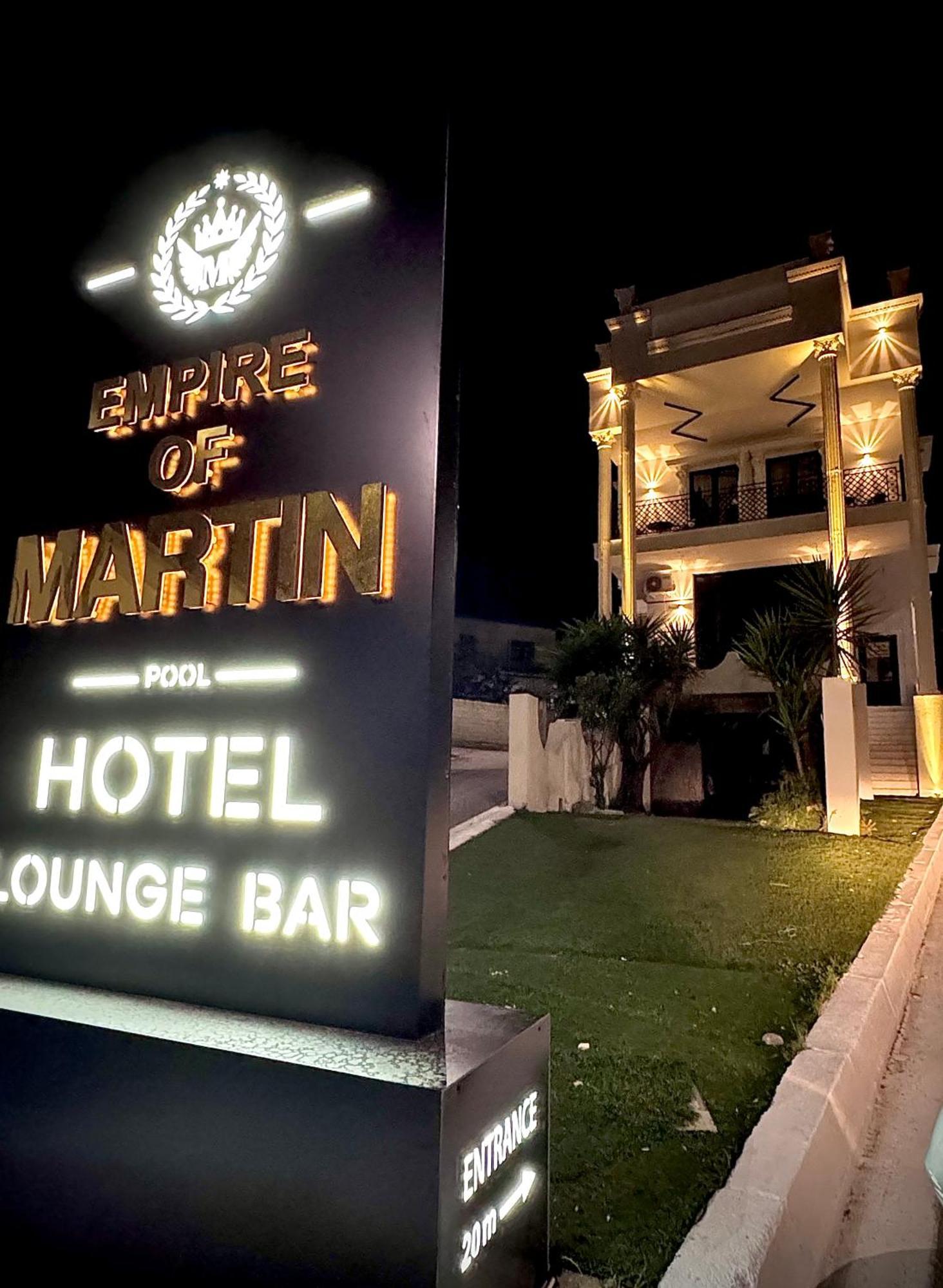 Boutique Hotel Empire Of Martin Gjirokastër 外观 照片